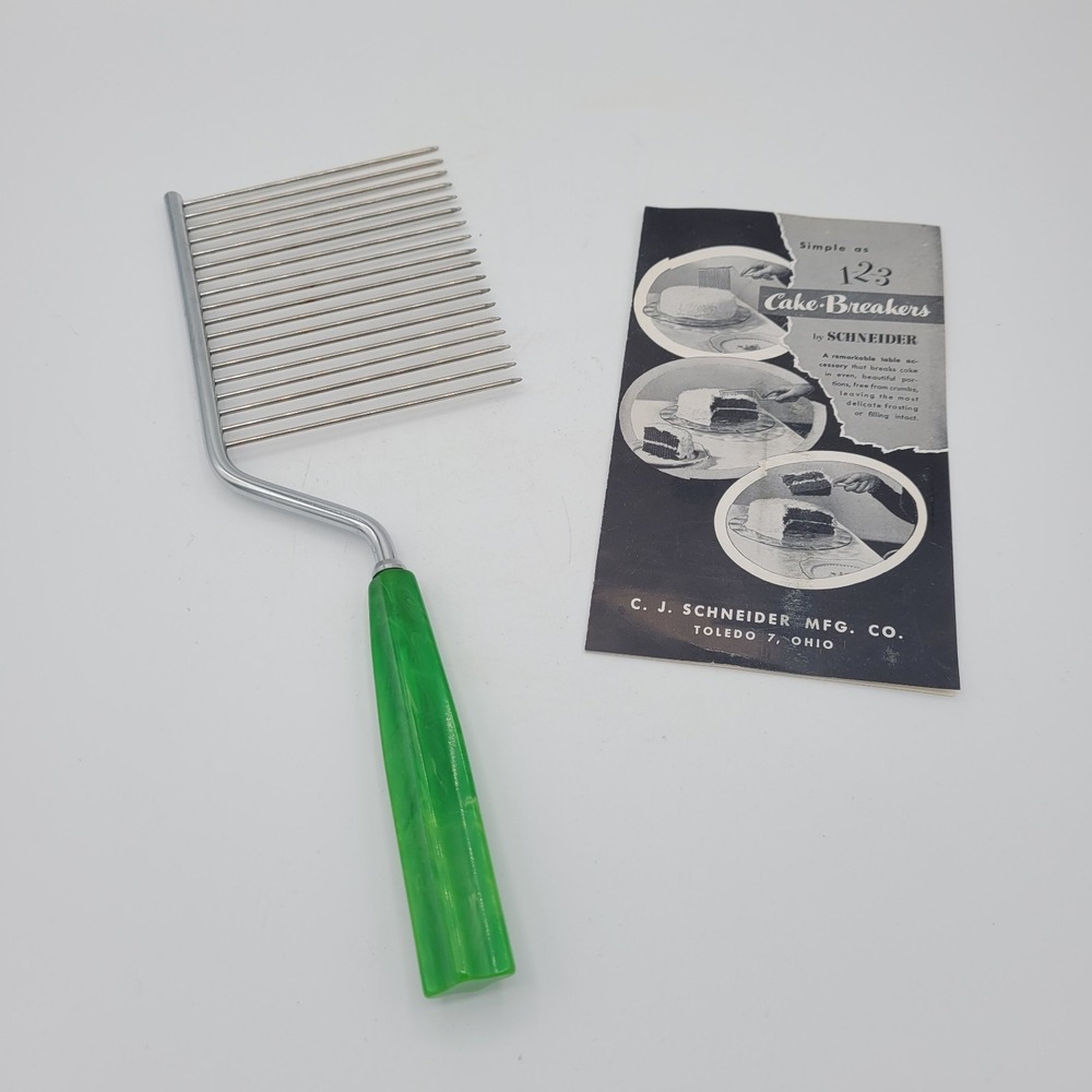 VTG Schneider Cake Breaker Green Bakelite Swirl Handle With Box & Insert